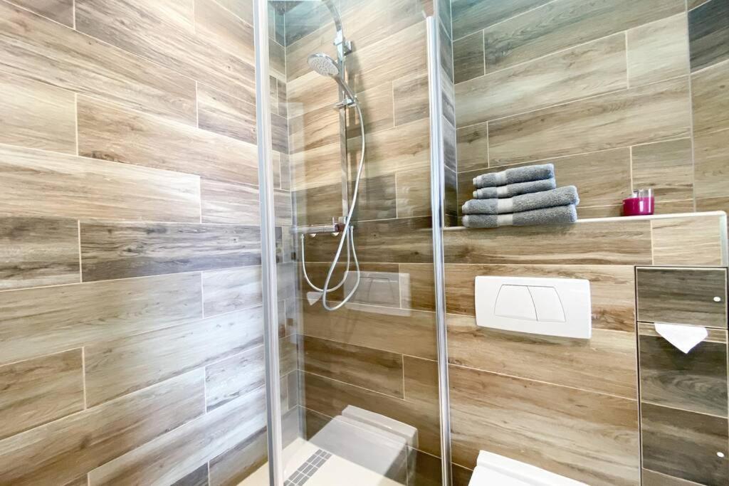 Luxus-Apartment In Leipzig Mit Privat-Parkplatz Bagian luar foto